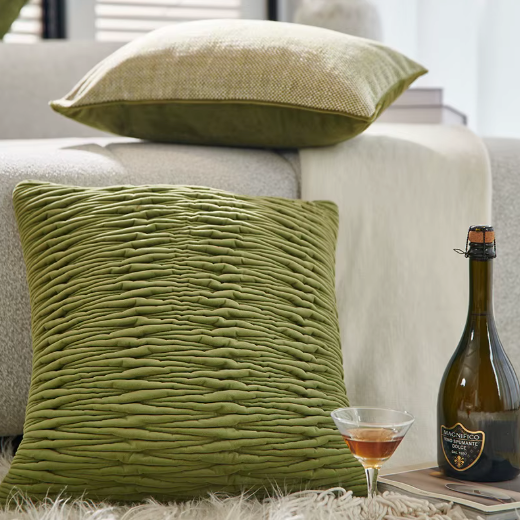 Modern Green Sofa Pillow Covers – Luxurious Cushion Covers for Living Rooms and Bedrooms