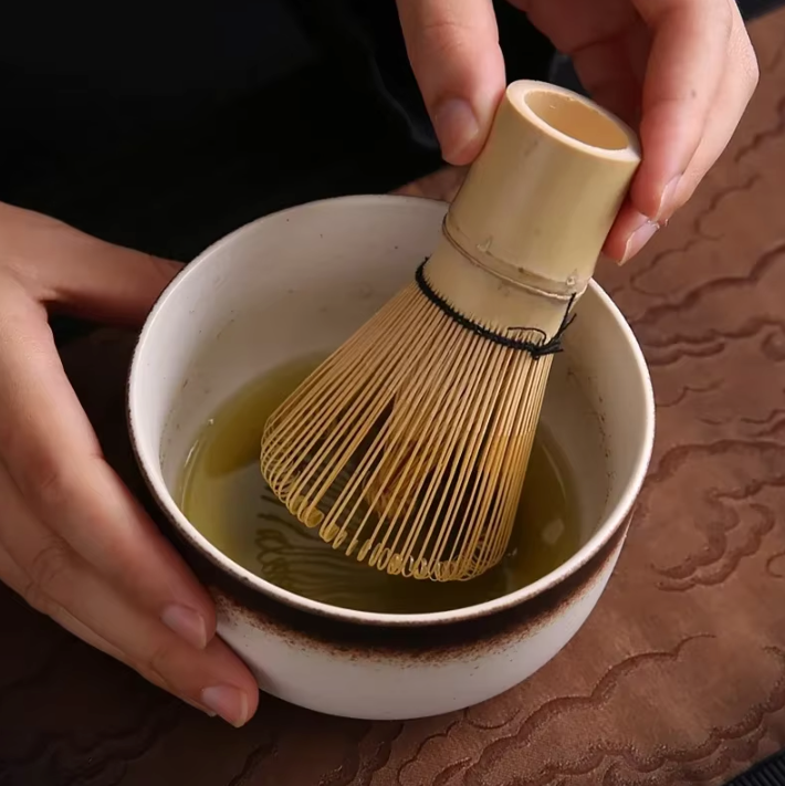 Japanese Matcha Tea Ceremony Set – Bamboo Whisk, Ceramic Holder & Strainer